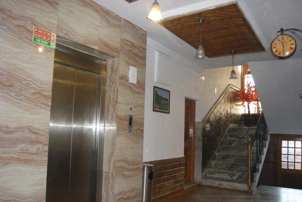 Hotel Akbar Inn Srīnagar المظهر الخارجي الصورة